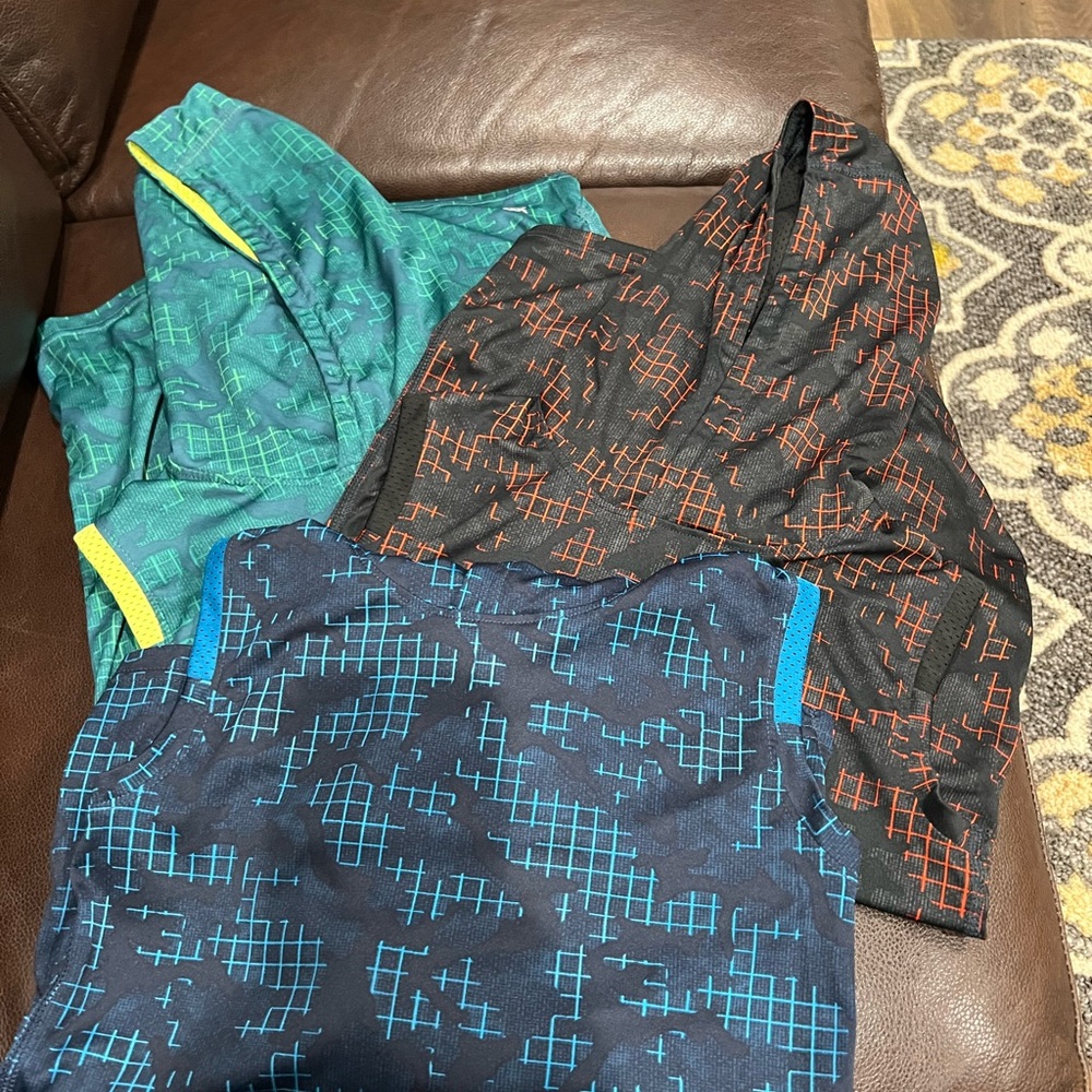 Set of 3 hooded boys sleeveless All in Motion shirts. No rips or stains!